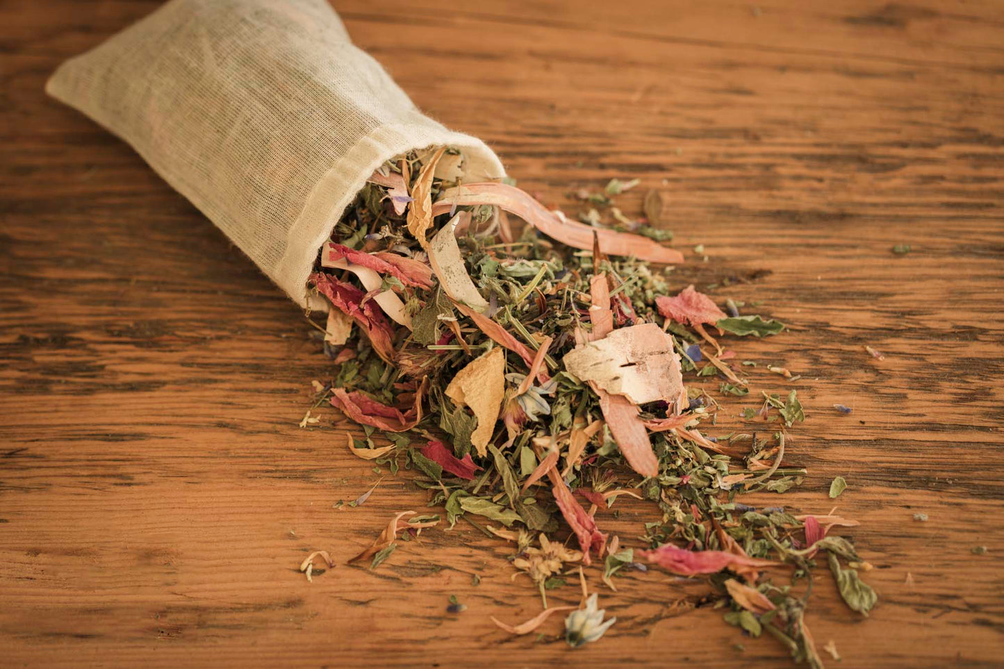 Medowfire Fairy Dust Ritual – Botanical Smoke, Bath, Altar | WYLDE GOLD' 25 Blend