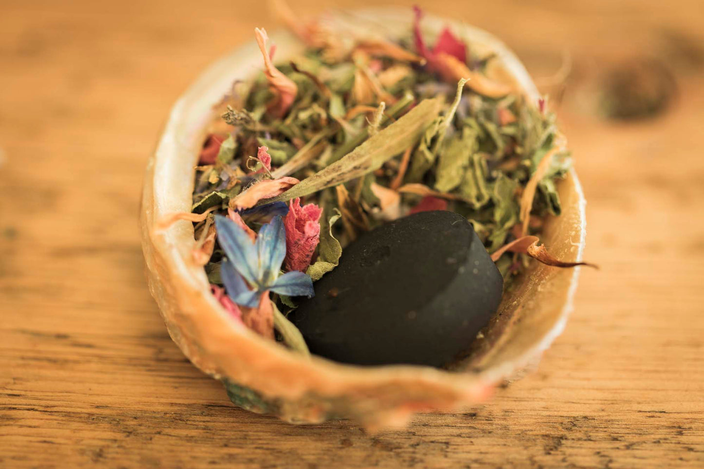 Medowfire Fairy Dust Ritual – Botanical Smoke, Bath, Altar | WYLDE GOLD' 25 Blend